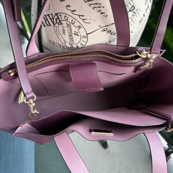 Kate Spade Handbag/Satchel- Excellent Condition. Burgundy - Picture 6 of 8